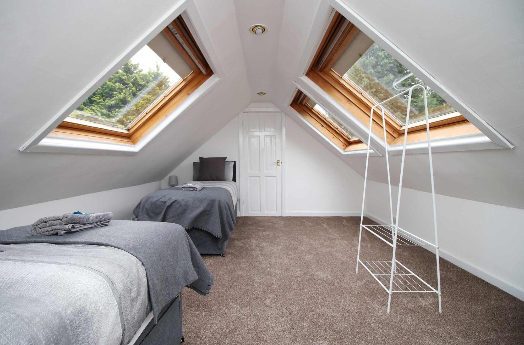 The Lockett Wonderful Large Bungalow Plympton, Plymouth Free Parking By Staystaycations Exterior photo